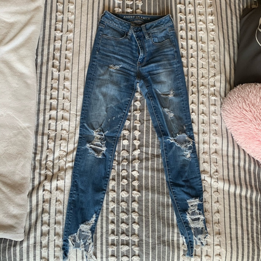 Hi-rise AE Super Stretch Ripped Jeggings